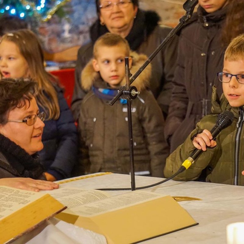 Karácsonyi Istentisztelet 09